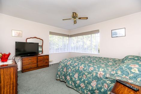 Photo of property in 5 Byron Place, Whalers Gate, New Plymouth, 4310