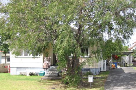 Photo of property in 30 Hayman Place, Beach Haven, Auckland, 0626