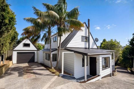 Photo of property in 1/12 Shanaway Rise, Hillcrest, Auckland, 0627