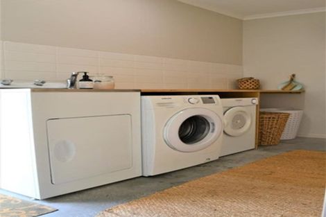 Photo of property in 4 Watene Way, Welcome Bay, Tauranga, 3112