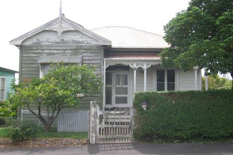 Photo of property in 15 School Road, Morningside, Auckland, 1021