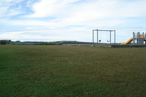 Photo of property in 8 Shakespear Road, Army Bay, Whangaparaoa, 0930