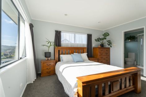 Photo of property in 7 Amesbury Drive, Churton Park, Wellington, 6037