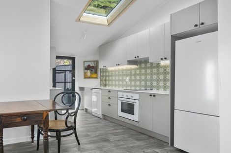 Photo of property in 127 Muritai Road, Eastbourne, Lower Hutt, 5013