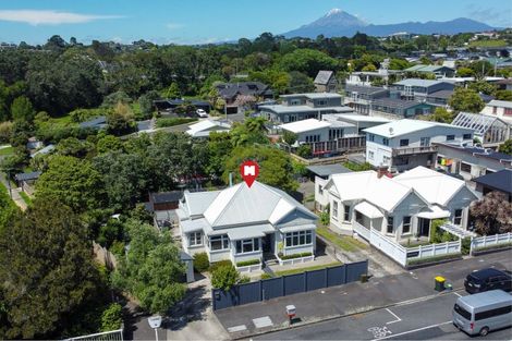 Photo of property in 420 Devon Street East, Strandon, New Plymouth, 4312