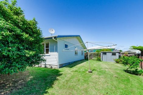 Photo of property in 2 Sunshine Avenue, Paraparaumu, 5032