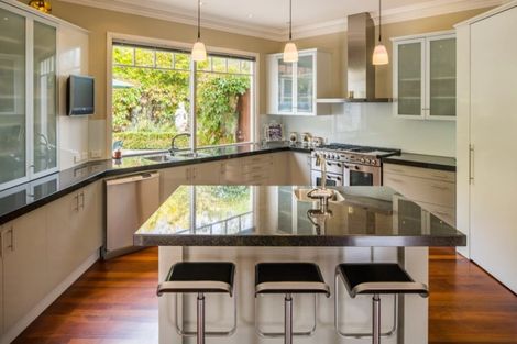 Photo of property in 60 Cheviot Road, Lowry Bay, Lower Hutt, 5013