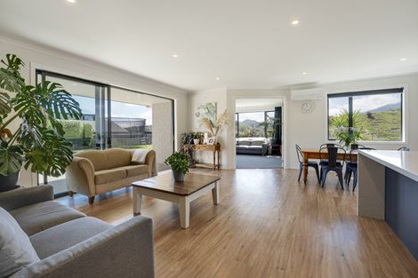 Photo of property in 2 Huntaway Close, Stoke, Nelson, 7011