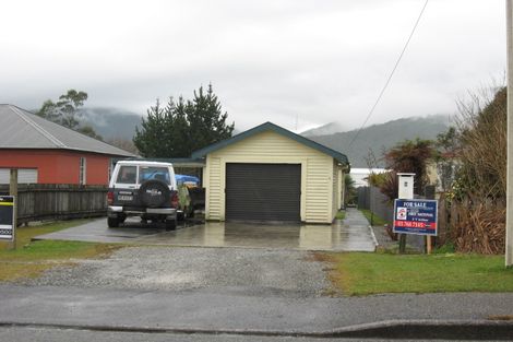 Photo of property in 9 Wainui Street, Dobson, Greymouth, 7805