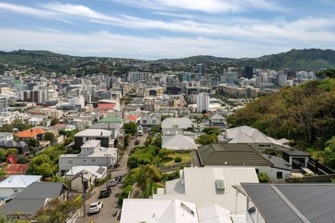 Photo of property in 7/109 Majoribanks Street, Mount Victoria, Wellington, 6011