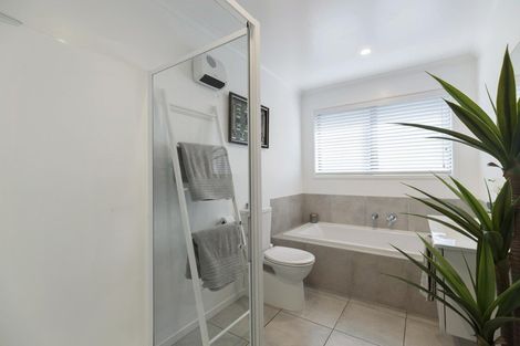 Photo of property in 26 Violet Way, Lower Shotover, Queenstown, 9304