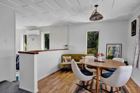 Photo of property in 15 Kauri Street, Inglewood, 4330