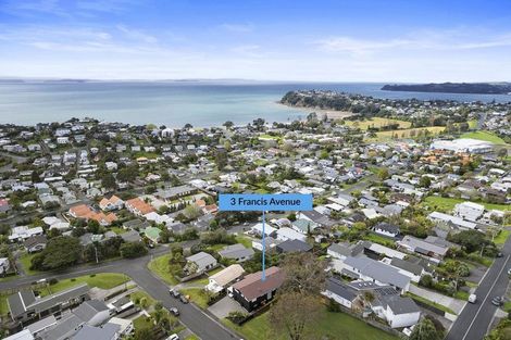 Photo of property in 3 Francis Avenue, Stanmore Bay, Whangaparaoa, 0932