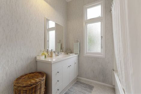 Photo of property in 2 Sedgebrook Street, Whanganui East, Whanganui, 4500