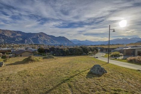Photo of property in 7 Karearea Rise, Wanaka, 9305