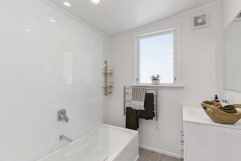 Photo of property in 39 Buckley Road, Southgate, Wellington, 6023