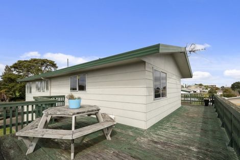 Photo of property in 2 Ngaparaoa Drive, Maketu, Te Puke, 3189