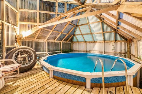 Photo of property in 16 Ribblesdale Road, Henderson, Auckland, 0612