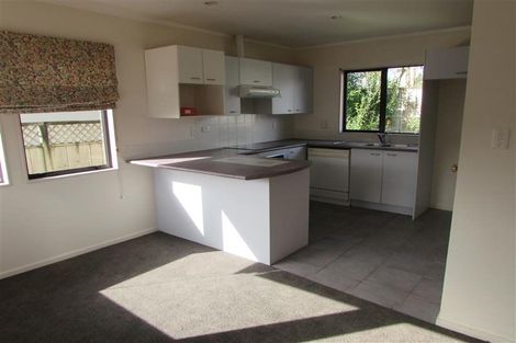 Photo of property in 4/19 Roanoke Way, Albany, Auckland, 0632