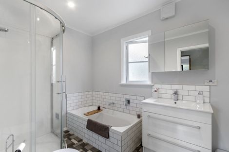 Photo of property in 29 Gibbs Crescent, Wainuiomata, Lower Hutt, 5014