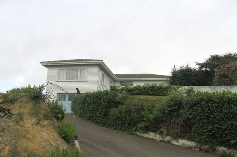 Photo of property in 43 Ranui Terrace, Tawa, Wellington, 5028