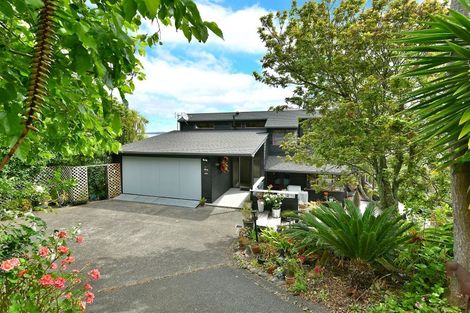 Photo of property in 71 Roberts Road, Matakatia, Whangaparaoa, 0930