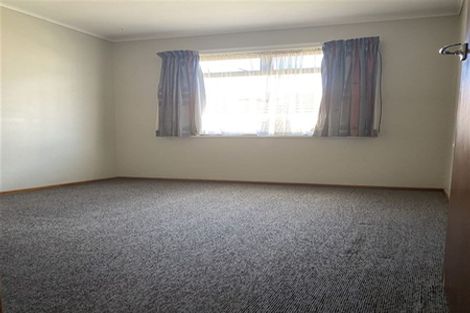Photo of property in 30 Fernaig Street, Papakura, 2110