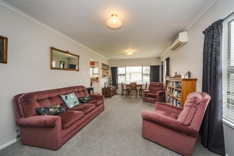 Photo of property in 1 Cohen Place, Milson, Palmerston North, 4414