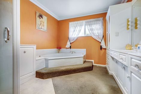 Photo of property in 11 Mark Place, Lynmore, Rotorua, 3010