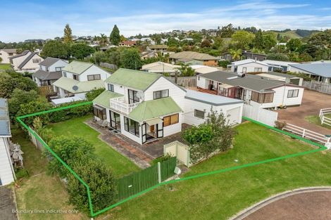 Photo of property in 106 Everitt Crescent, Whangamata, 3620