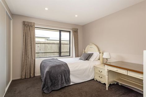 Photo of property in 17 Gosling Crescent, Halswell, Christchurch, 8025