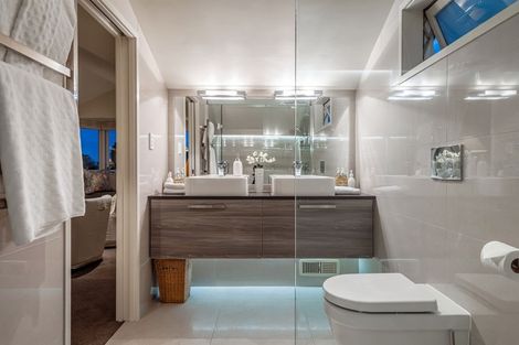 Photo of property in 79 Hinemoa Street, Birkenhead, Auckland, 0626