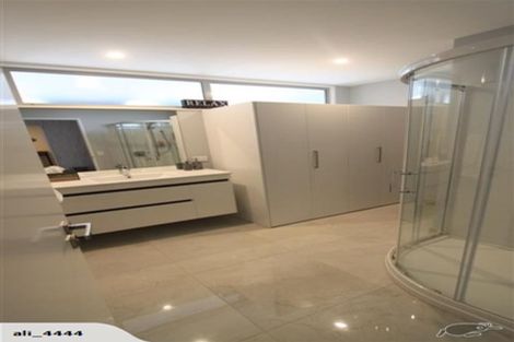 Photo of property in 17 Janice Place, Mount Pleasant, Christchurch, 8081