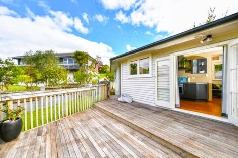 Photo of property in 20 Hartley Terrace, Massey, Auckland, 0614