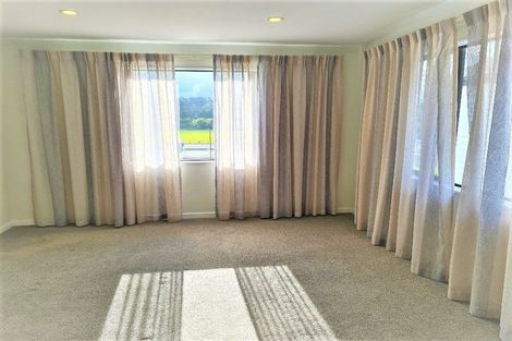 Photo of property in 50 Ashley Avenue, Long Bay, Auckland, 0630