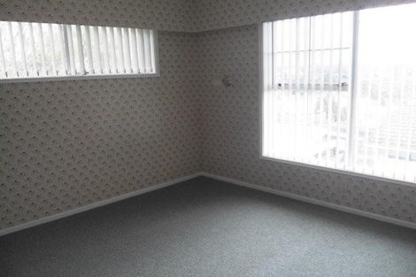 Photo of property in 15 Cumberland Street, Merrilands, New Plymouth, 4312