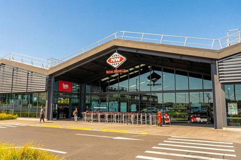 Photo of property in 4 Tiller Street, Hobsonville, 0616