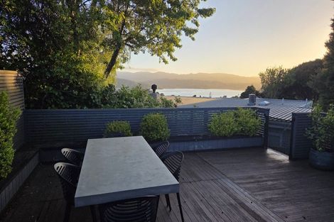 Photo of property in 29 Kiriwai Road, Paremata, Porirua, 5024