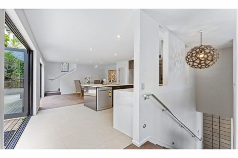 Photo of property in 21 Mariners View Road, Beach Haven, Auckland, 0626