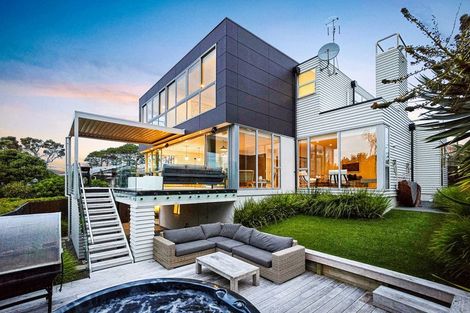 Photo of property in 1/129 Kowhai Road, Mairangi Bay, Auckland, 0630