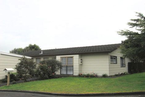 Photo of property in 9 Crestlands Place, Papakura, 2110