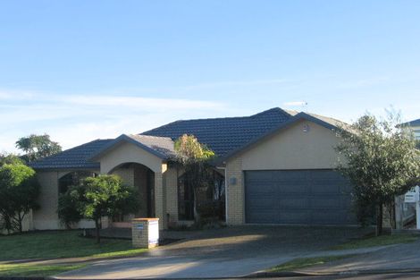 Photo of property in 63 Moyrus Crescent, East Tamaki Heights, Auckland, 2016