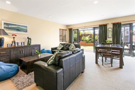 Photo of property in 44 Roy Maloney Drive, Henderson, Auckland, 0612
