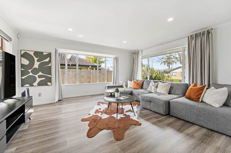 Photo of property in 8 Belcoo Crescent, East Tamaki, Auckland, 2013