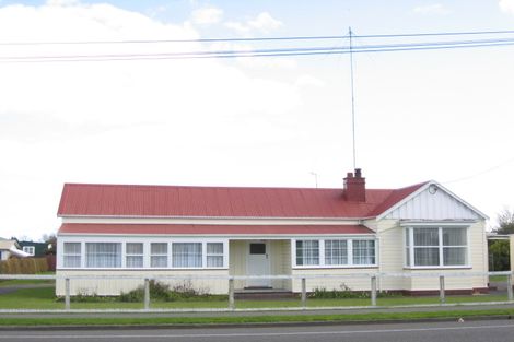 Photo of property in 163 Bridge Street, Bulls, 4818