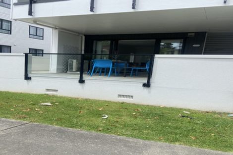 Photo of property in 1/11 Carlos Drive, Flat Bush, Auckland, 2016