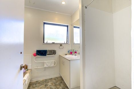 Photo of property in 11 Tupelo Street, Pukete, Hamilton, 3200