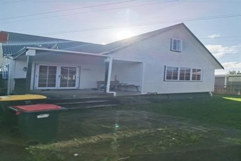 Photo of property in 62 Edgewater Drive, Pakuranga, Auckland, 2010