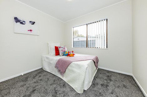 Photo of property in 8 Justamere Place, Weymouth, Auckland, 2103