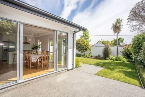 Photo of property in 14 Garreg Road, Fendalton, Christchurch, 8052